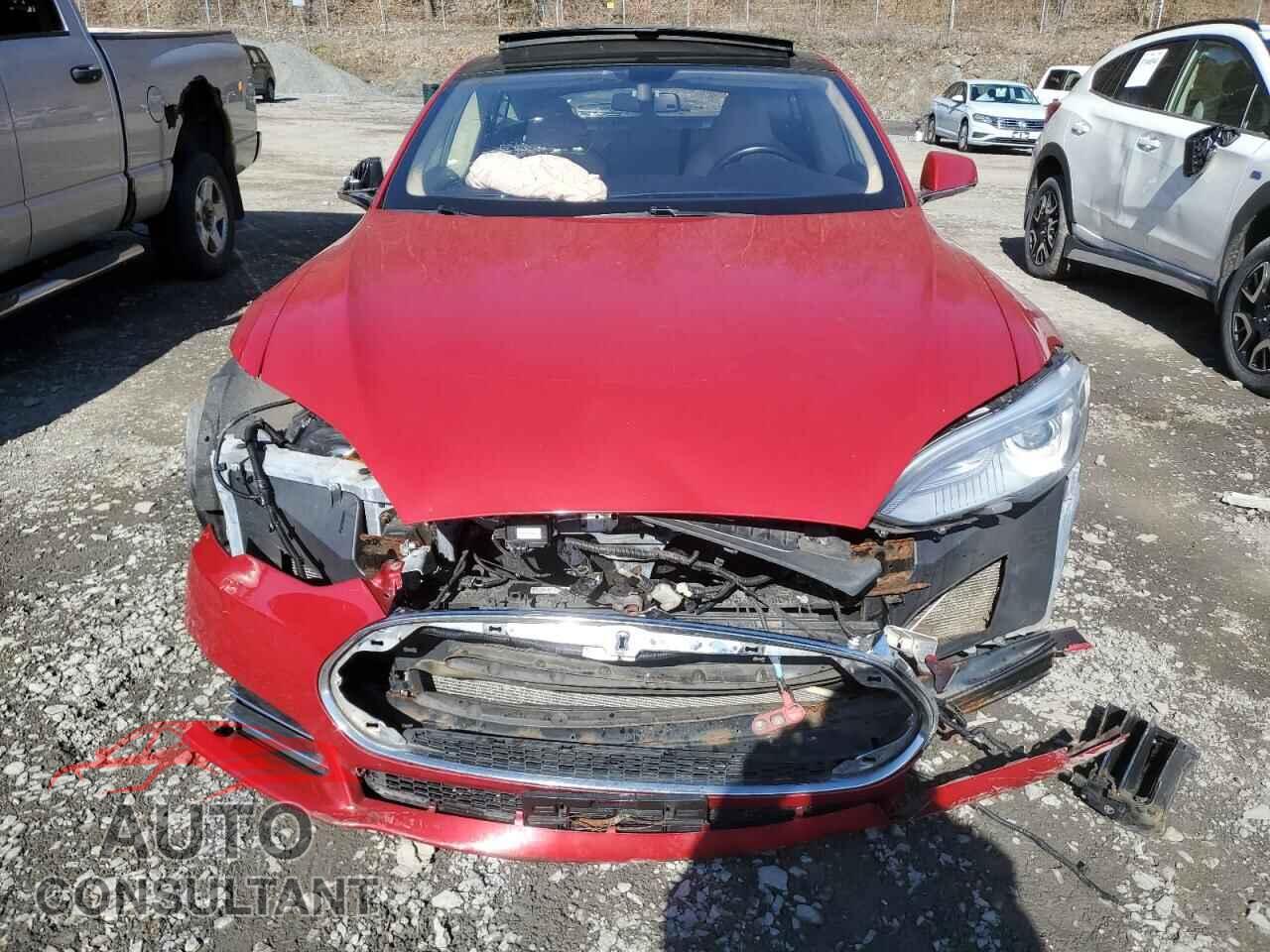 TESLA MODEL S 2013 - 5YJSA1DP3DFP09905