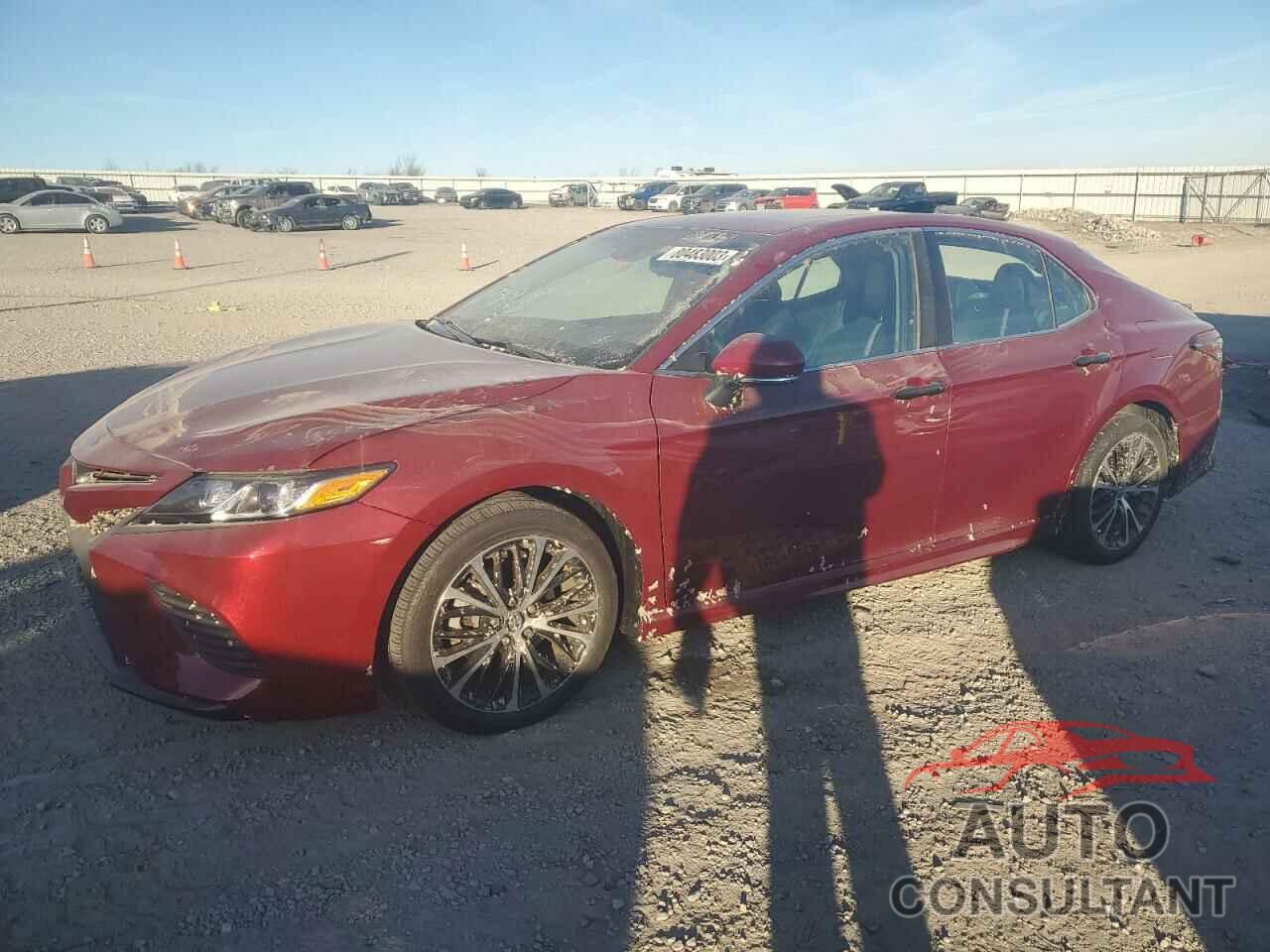 TOYOTA CAMRY 2018 - 4T1B11HK4JU558182