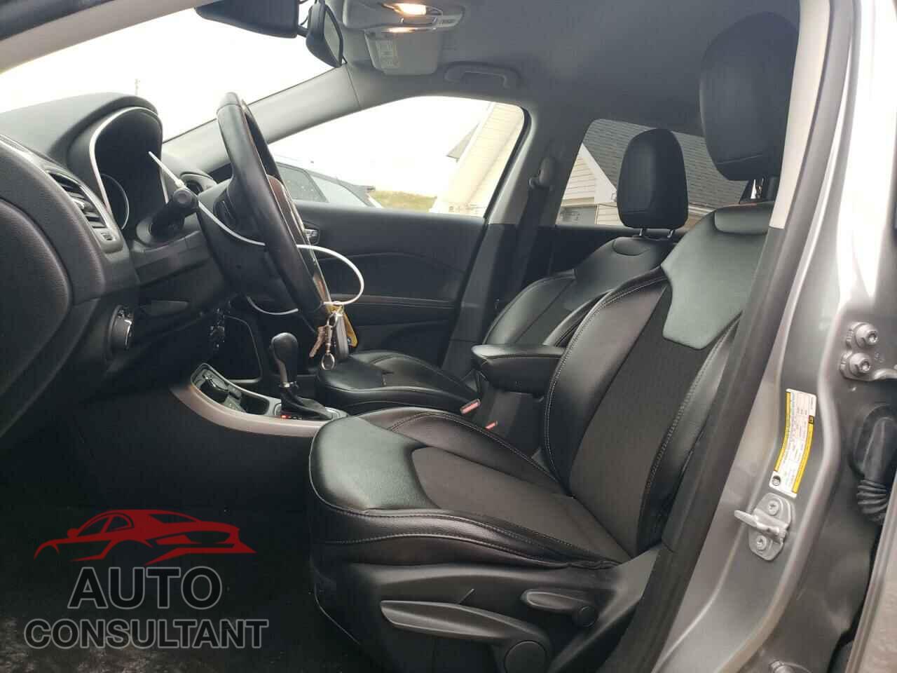 JEEP COMPASS 2020 - 3C4NJDBB6LT100572