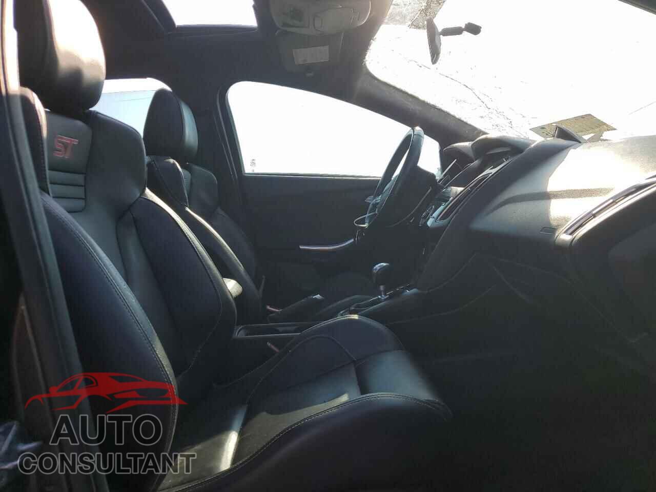 FORD FOCUS 2015 - 1FADP3L96FL280982