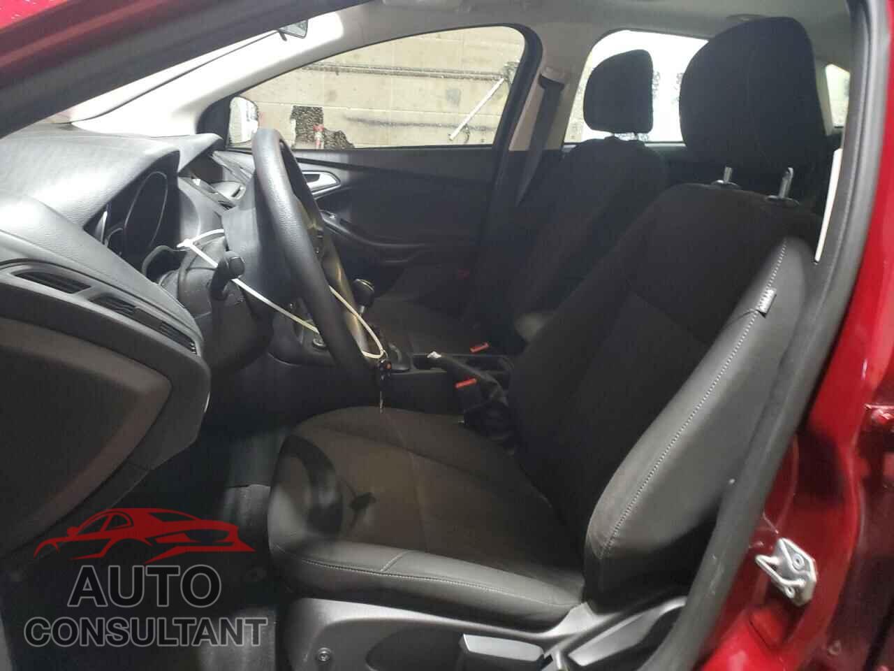 FORD FOCUS 2015 - 1FADP3FE6FL324245