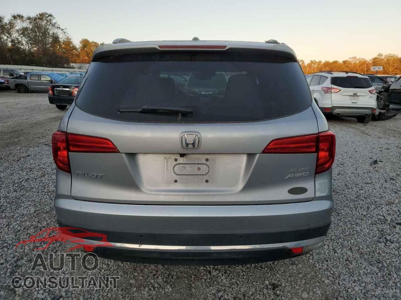 HONDA PILOT 2017 - 5FNYF6H09HB062082