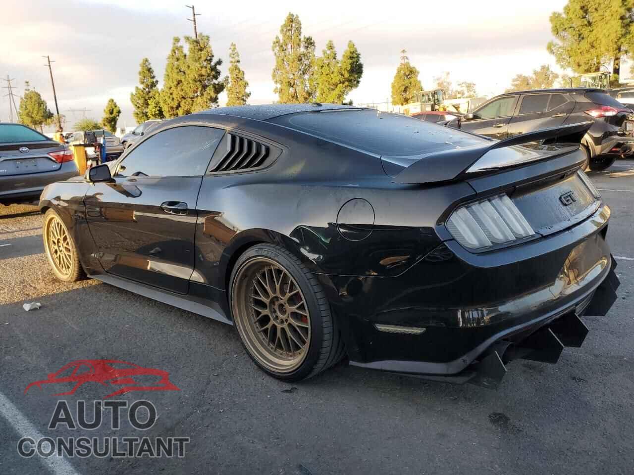 FORD MUSTANG 2017 - 1FA6P8CF0H5266093