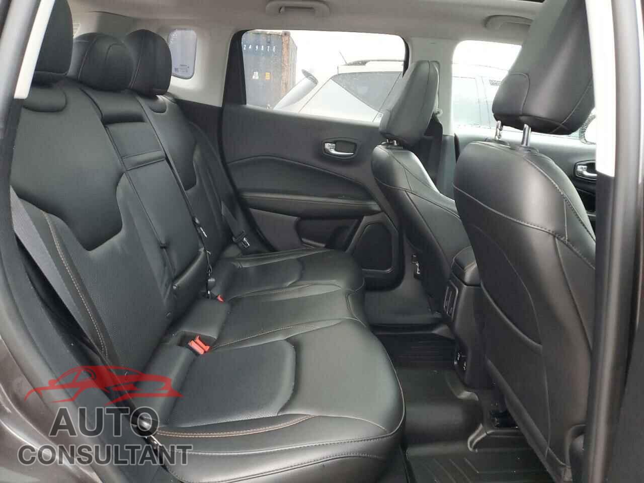 JEEP COMPASS 2018 - 3C4NJDCB2JT281066