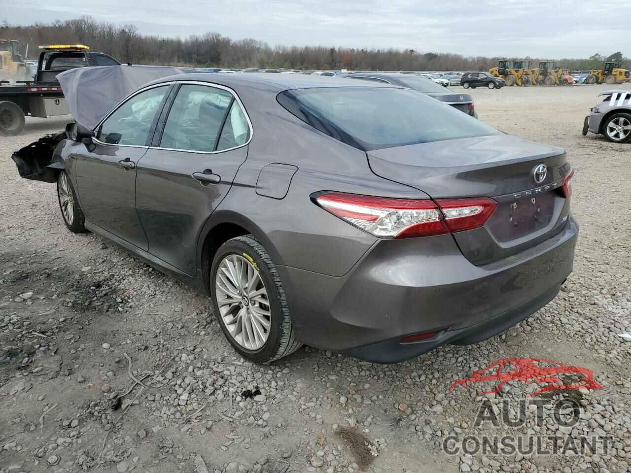 TOYOTA CAMRY 2018 - 4T1B11HK5JU095873