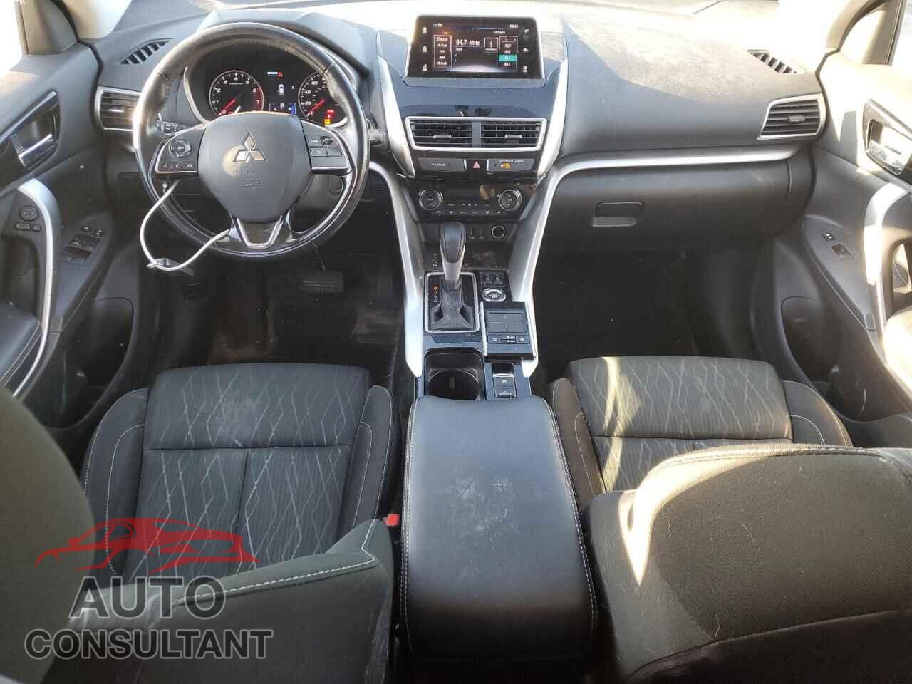 MITSUBISHI ECLIPSE 2018 - JA4AT5AA7JZ038090