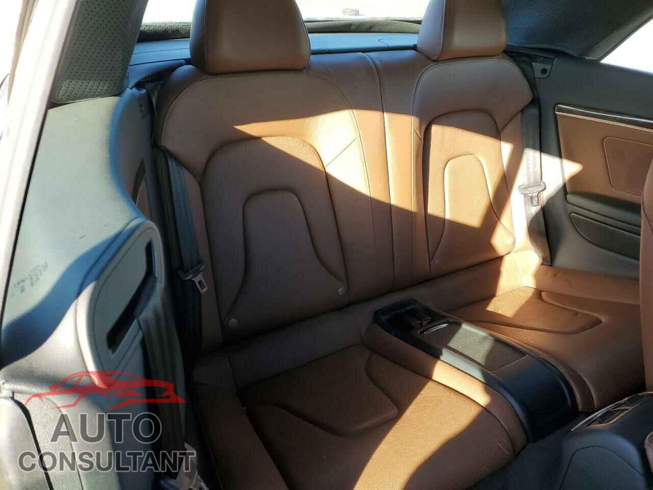AUDI A5 2010 - WAULFAFH3AN008917