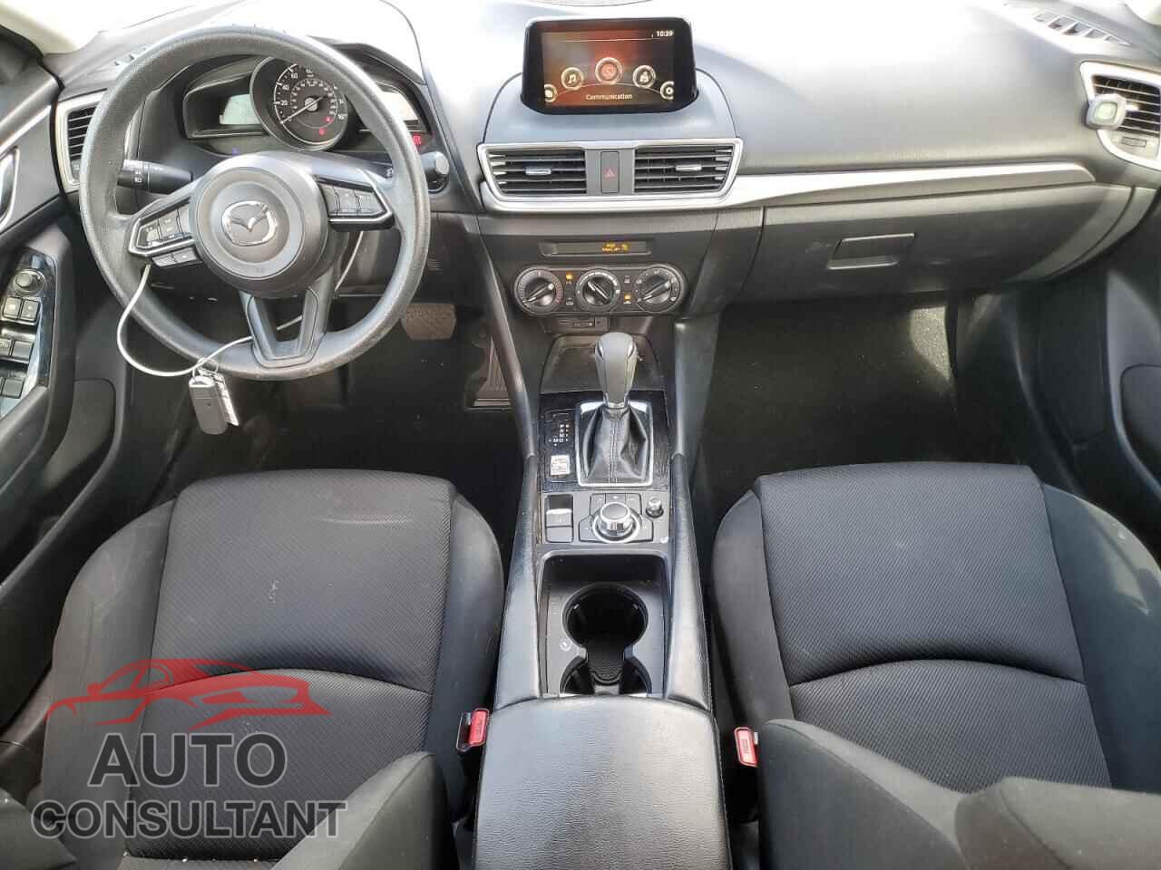 MAZDA 3 2018 - 3MZBN1U79JM168528