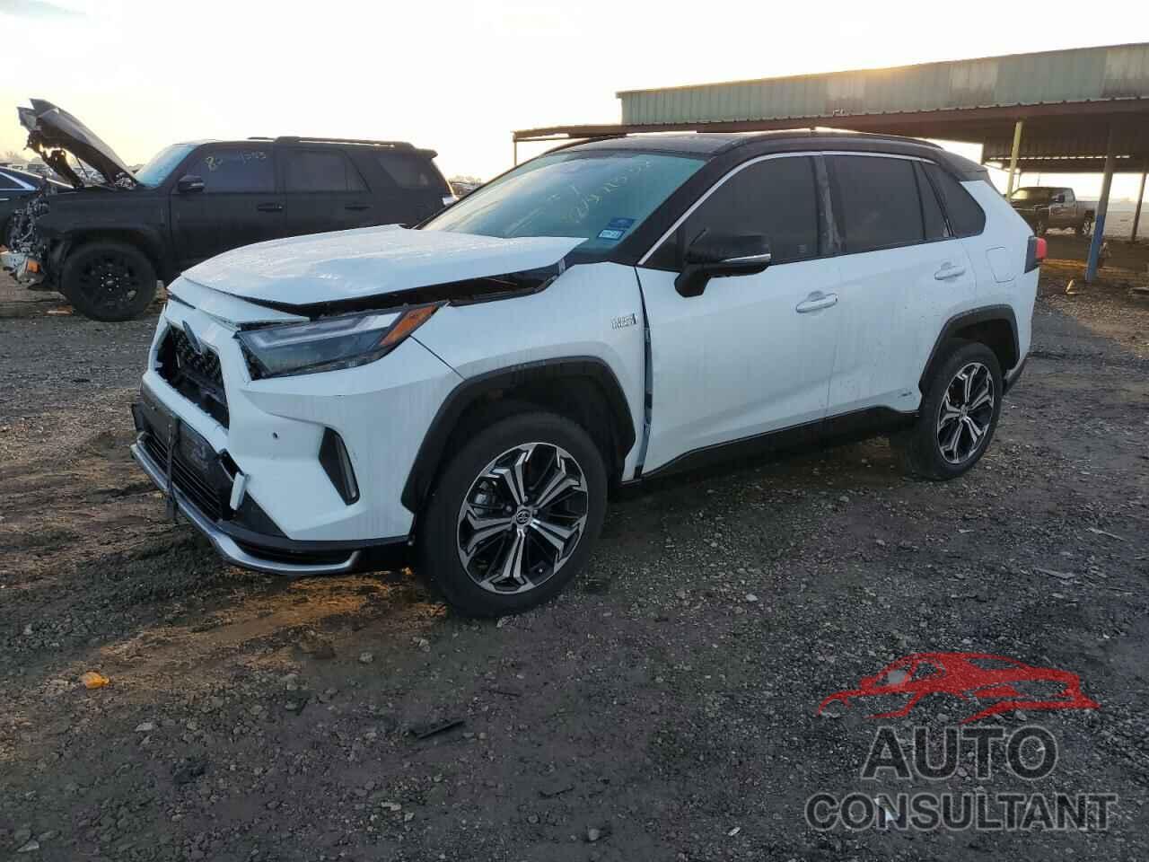 TOYOTA RAV4 2023 - JTMFB3FV3PD140376