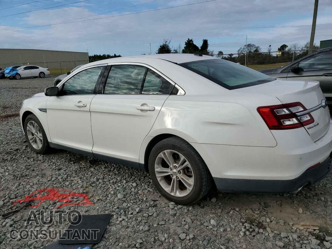 FORD TAURUS 2015 - 1FAHP2E8XFG208420