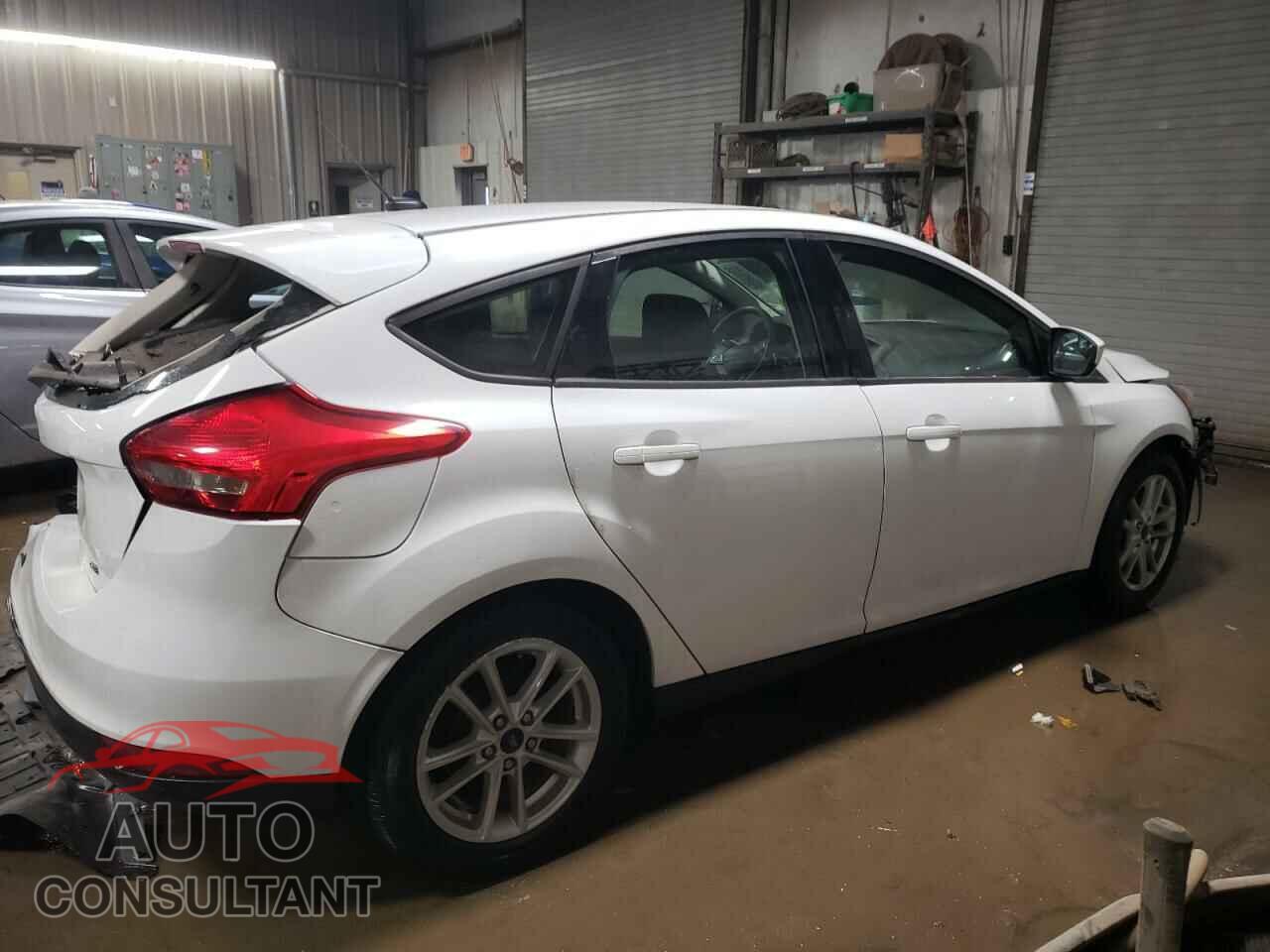FORD FOCUS 2018 - 1FADP3K21JL231279