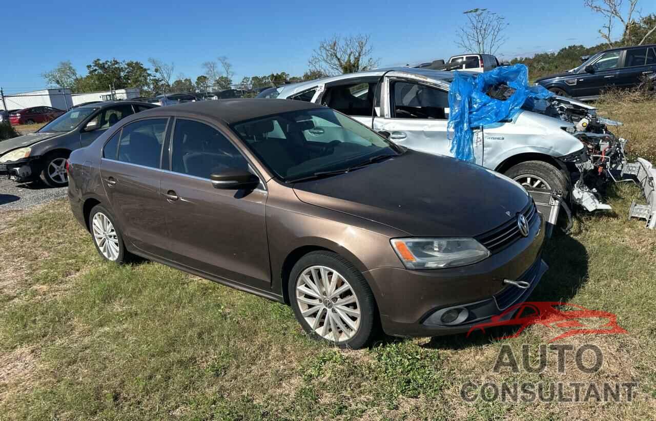 VOLKSWAGEN JETTA 2011 - 3VWLX7AJXBM027521