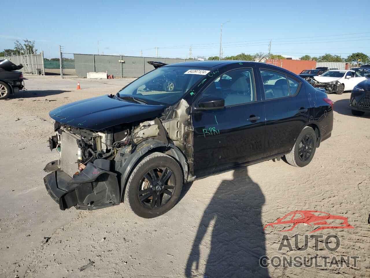 NISSAN VERSA 2018 - 3N1CN7AP7JL831814