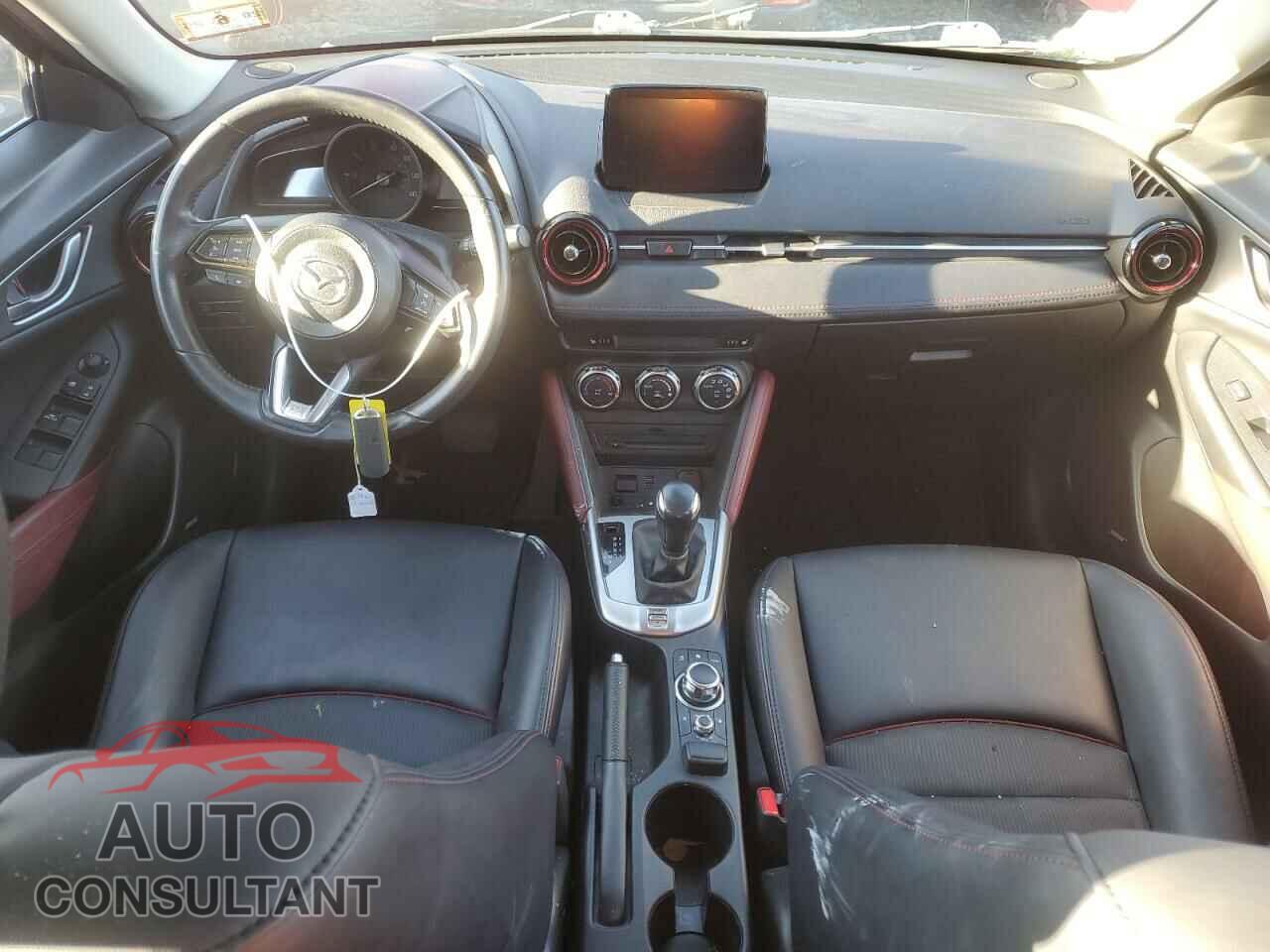 MAZDA CX-3 2018 - JM1DKDC76J0302664
