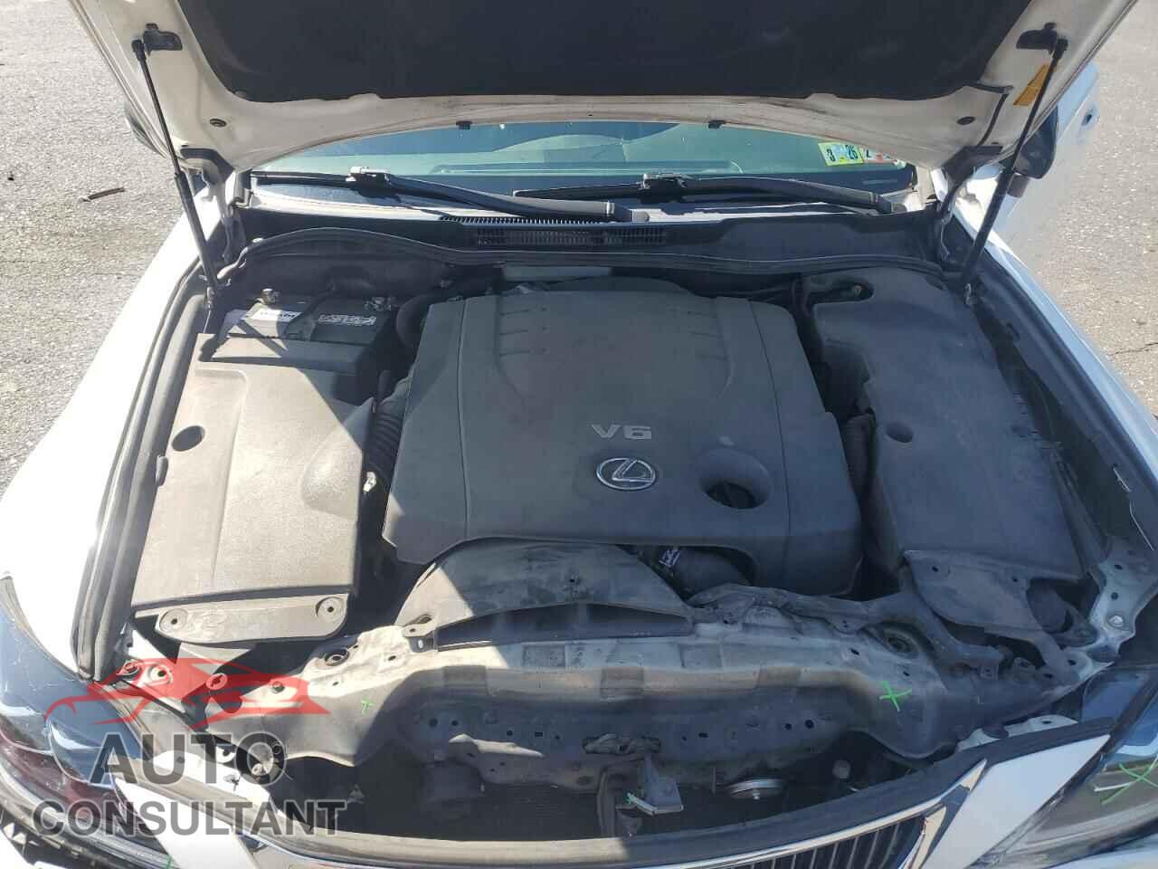 LEXUS IS 2011 - JTHCF5C24B5047655