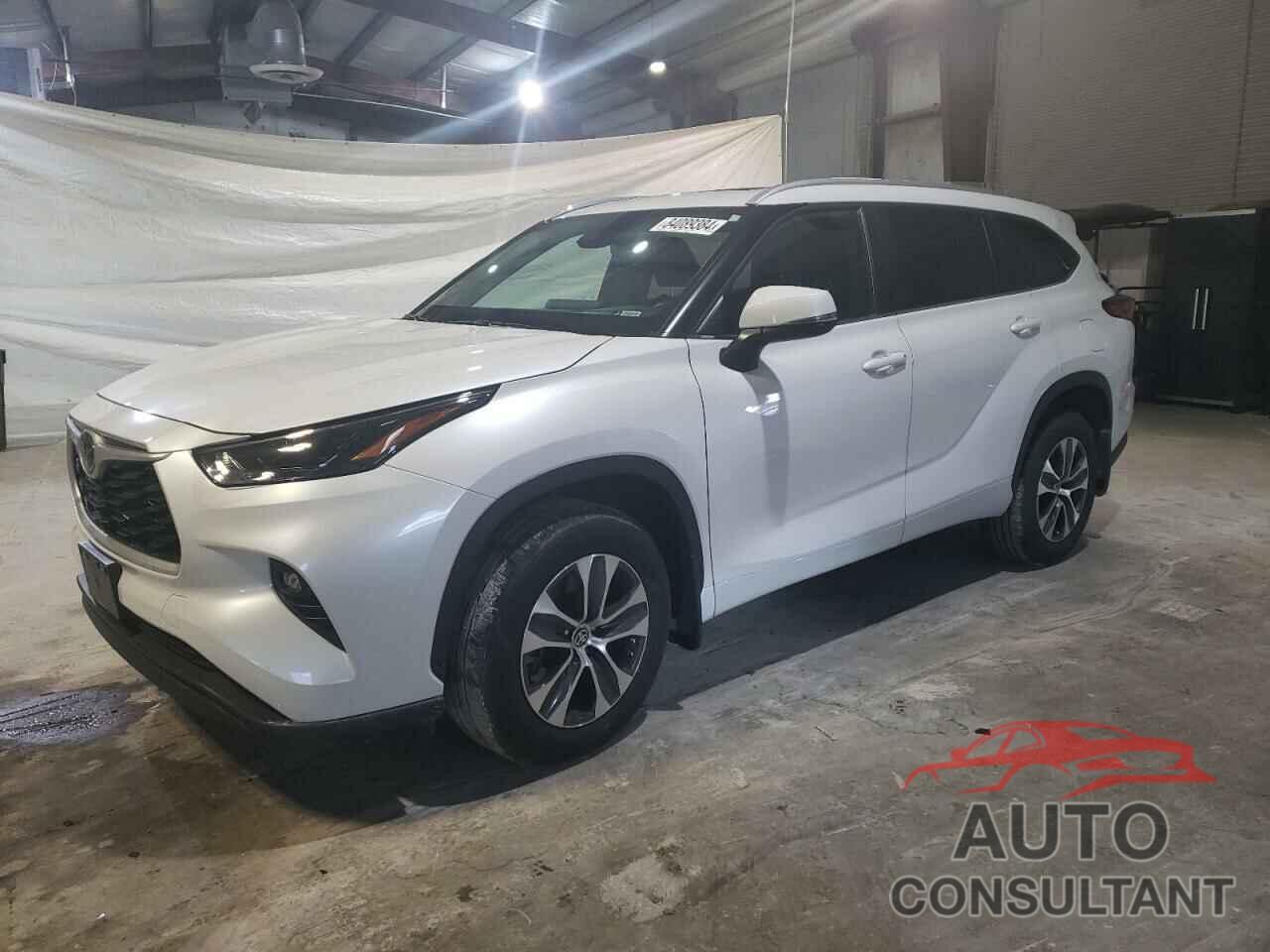 TOYOTA HIGHLANDER 2023 - 5TDKDRBHXPS523568