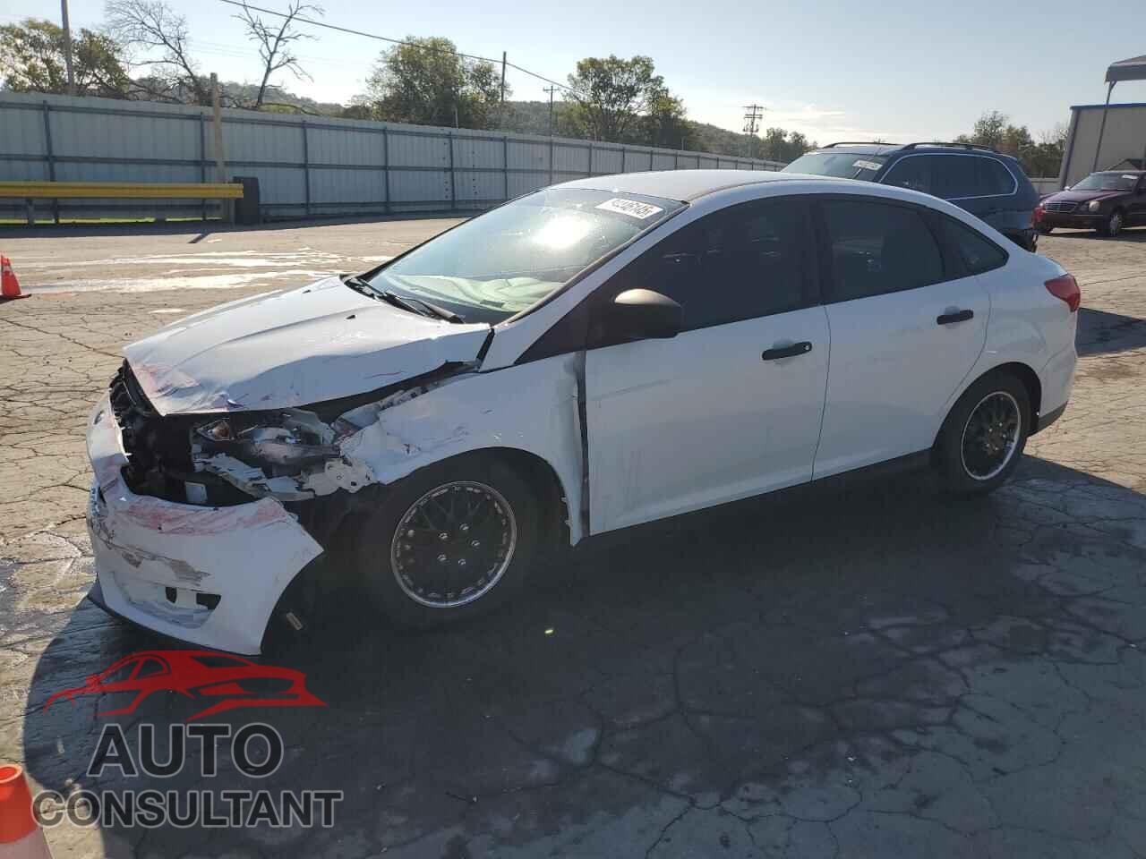 FORD FOCUS 2015 - 1FADP3E26FL355986