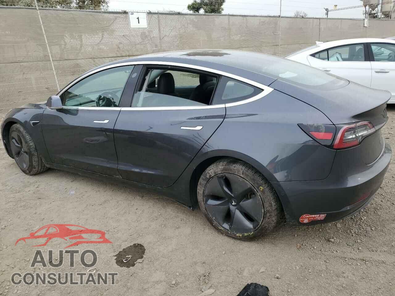TESLA MODEL 3 2018 - 5YJ3E1EA6JF050958