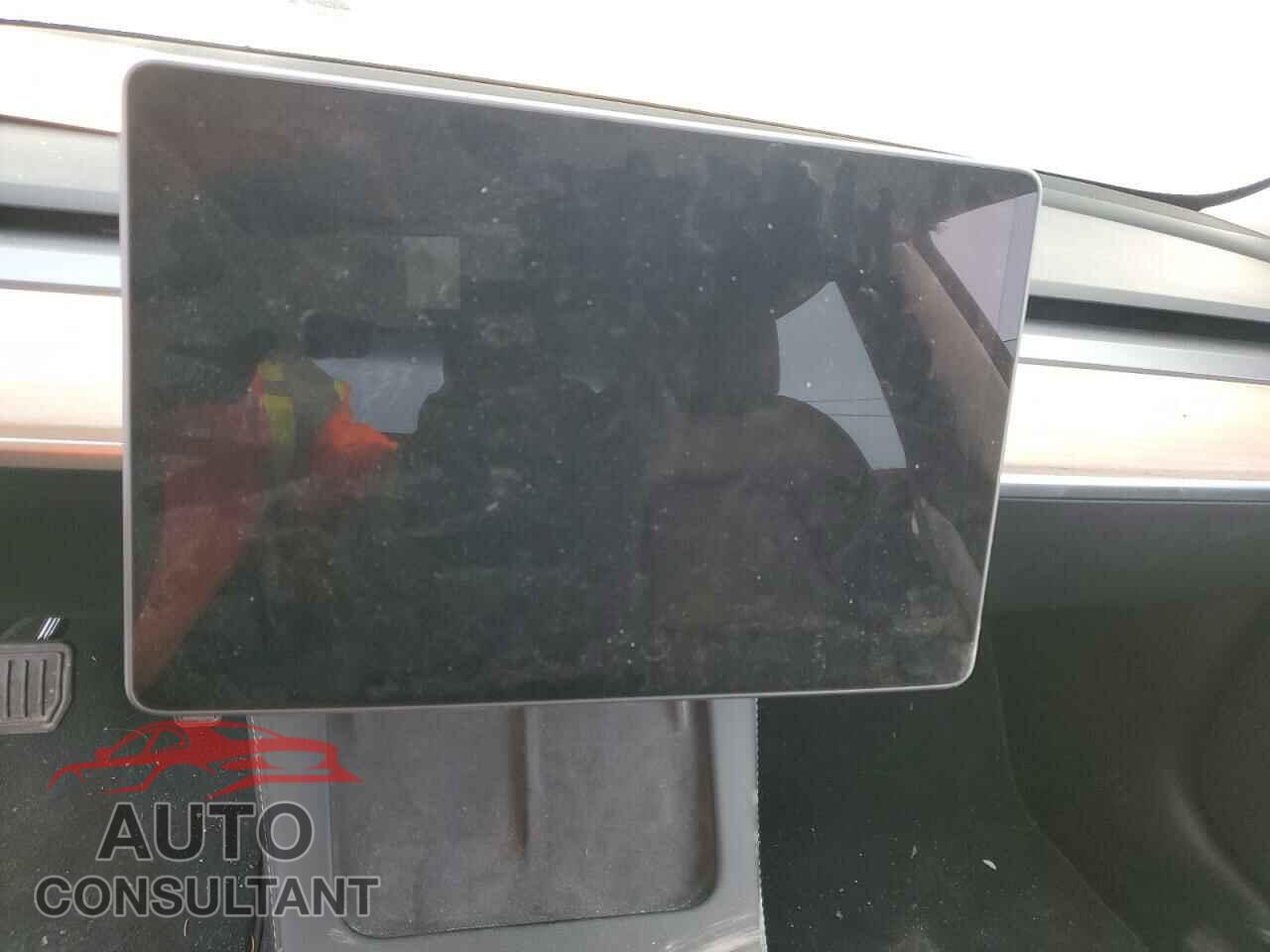 TESLA MODEL 3 2023 - LRW3E1FA6PC945108