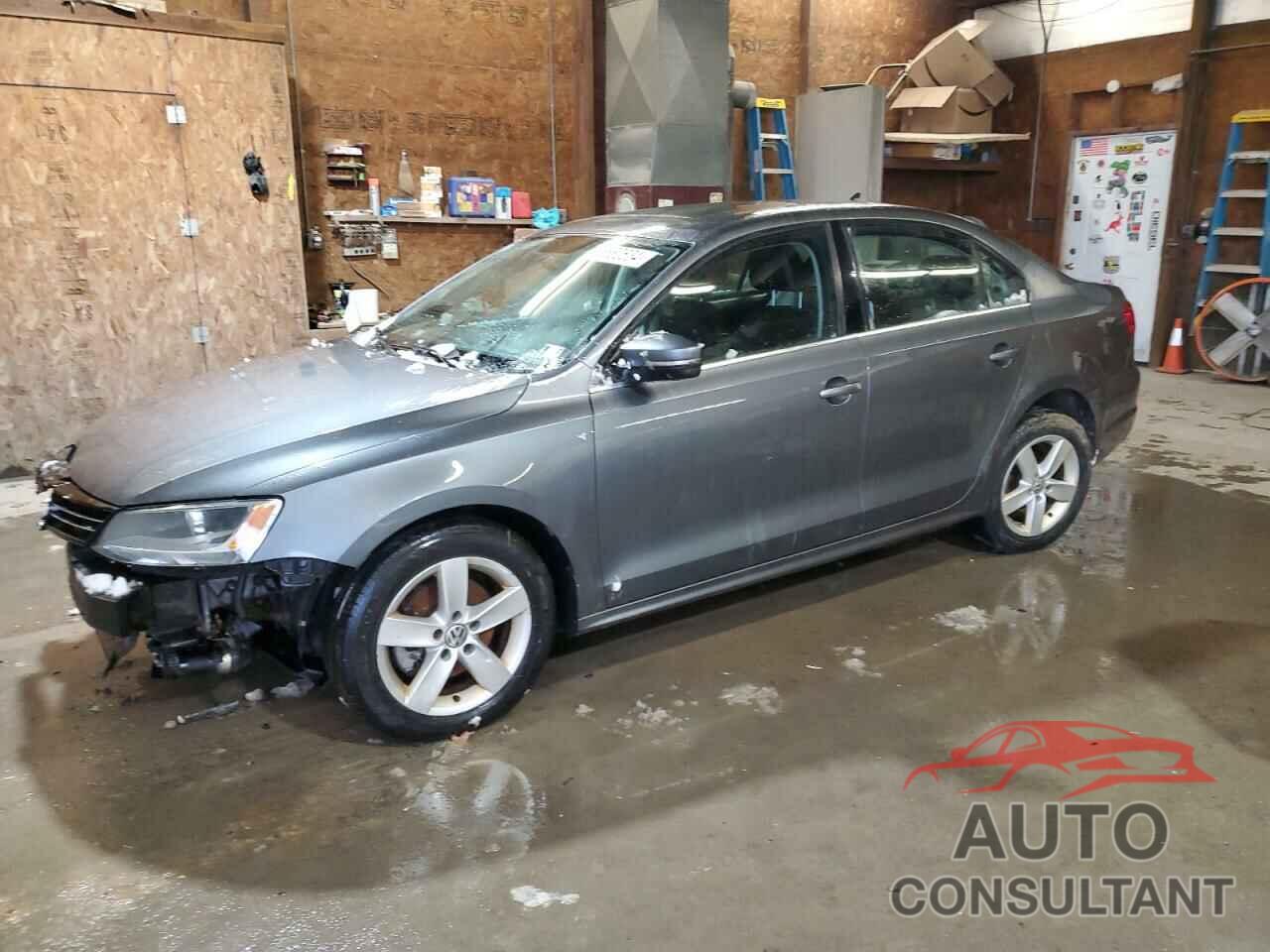 VOLKSWAGEN JETTA 2013 - 3VW3L7AJ7DM251733