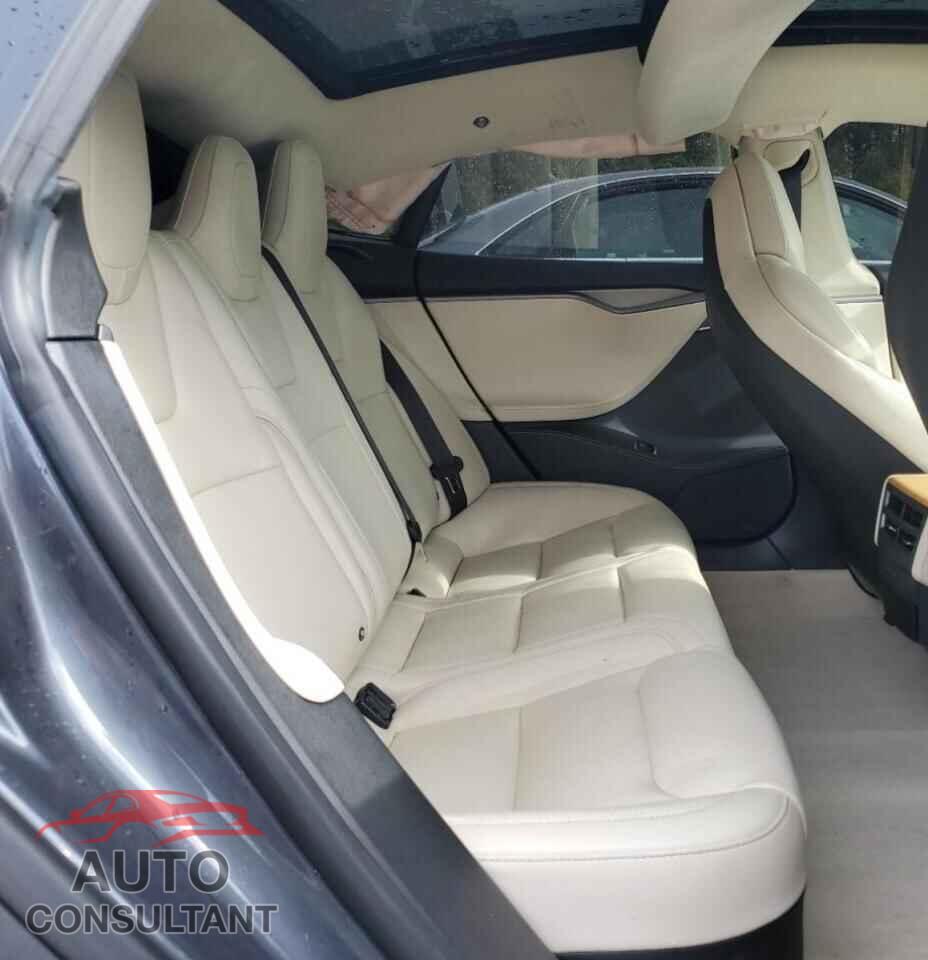 TESLA MODEL S 2018 - 5YJSA1E27JF284834