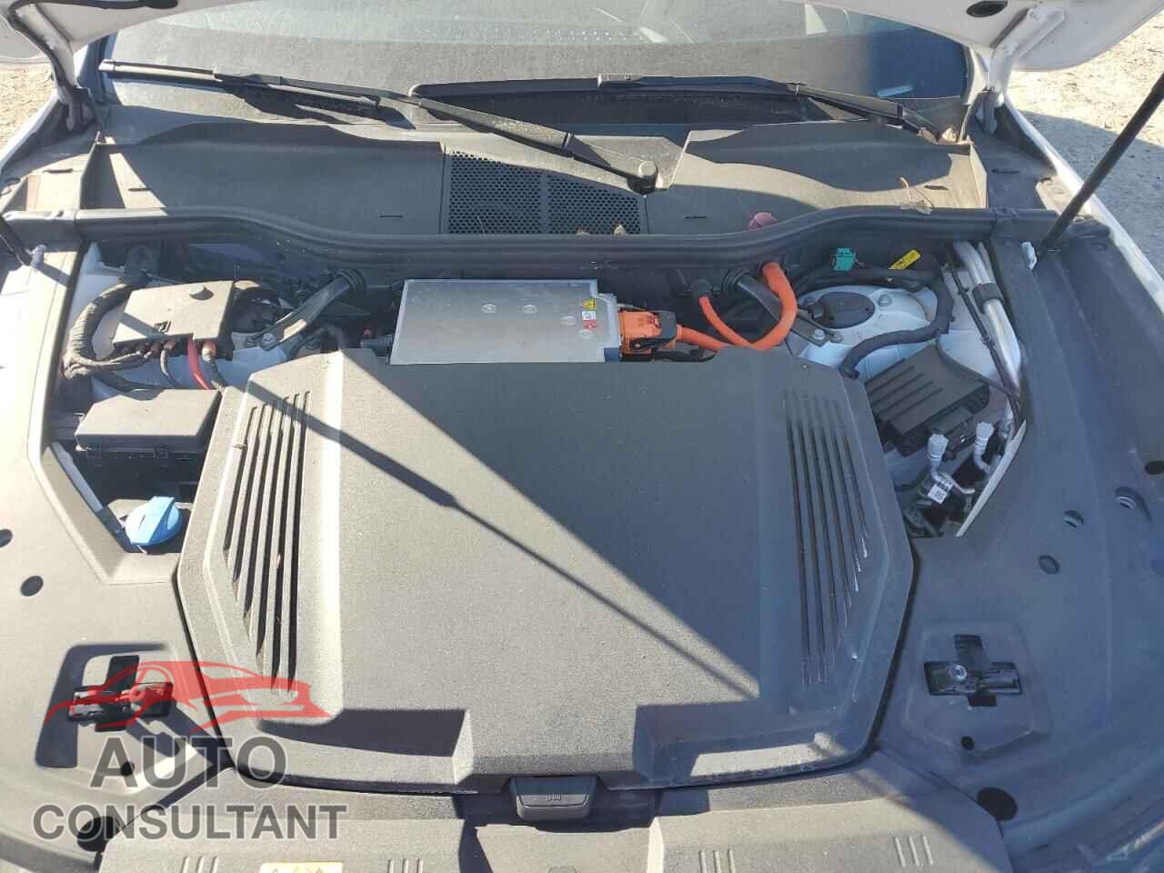 AUDI E-TRON 2019 - WA1VAAGE7KB025148