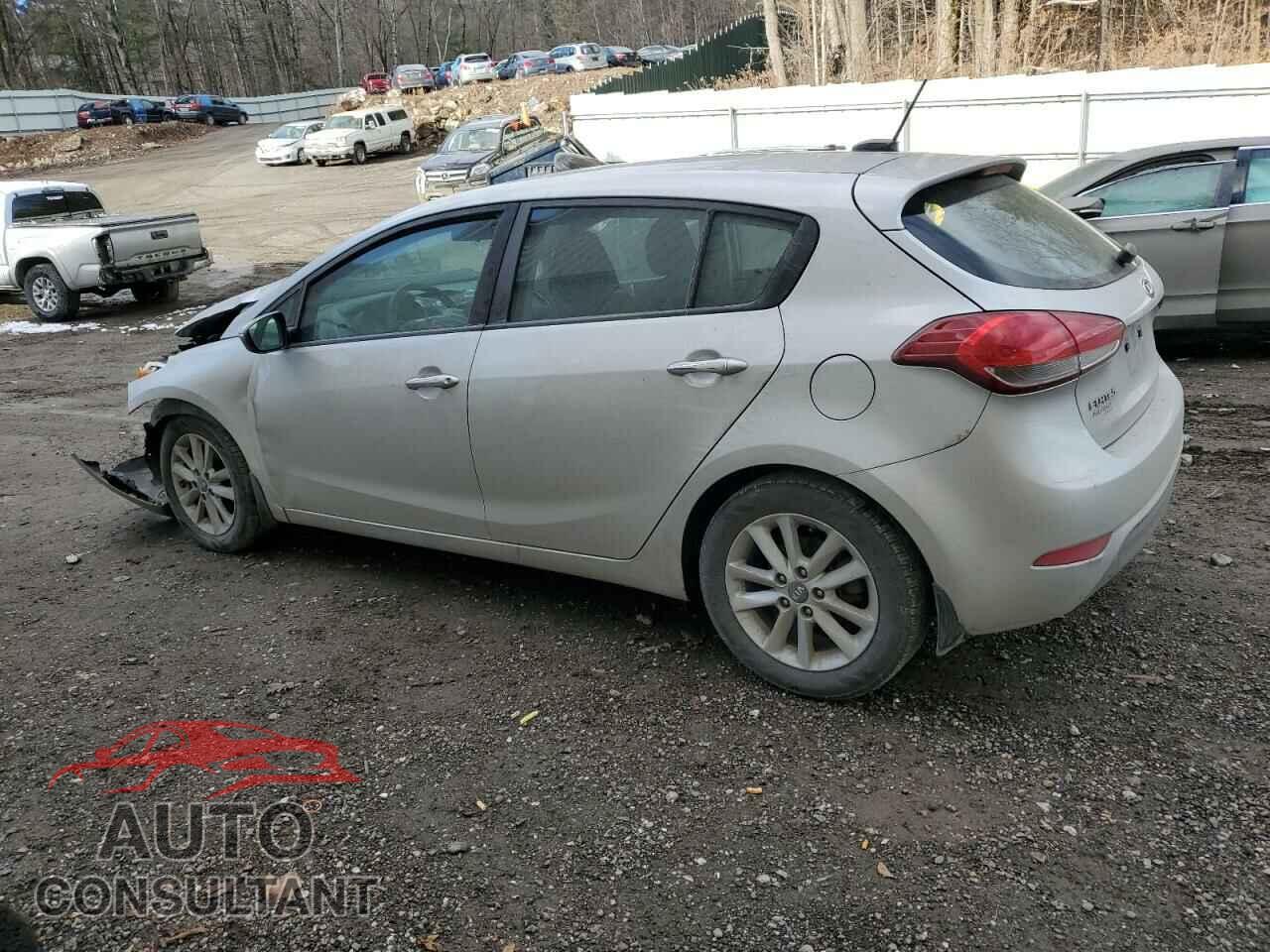 KIA FORTE 2017 - KNAFK5A81H5669220