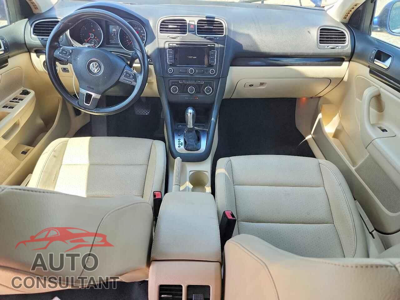VOLKSWAGEN JETTA 2011 - 3VWPL8AJ6BM690555