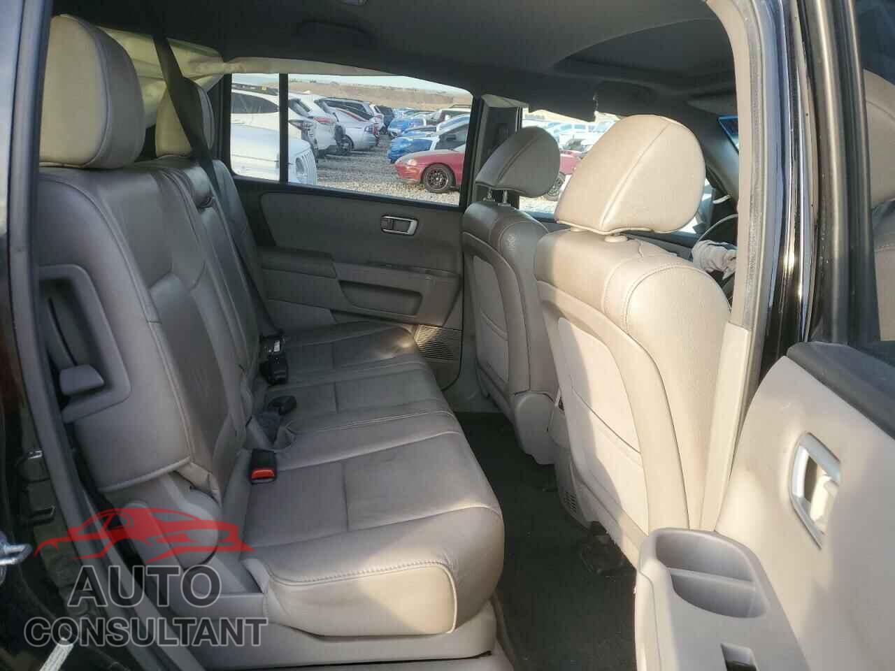 HONDA PILOT 2013 - 5FNYF4H56DB048022