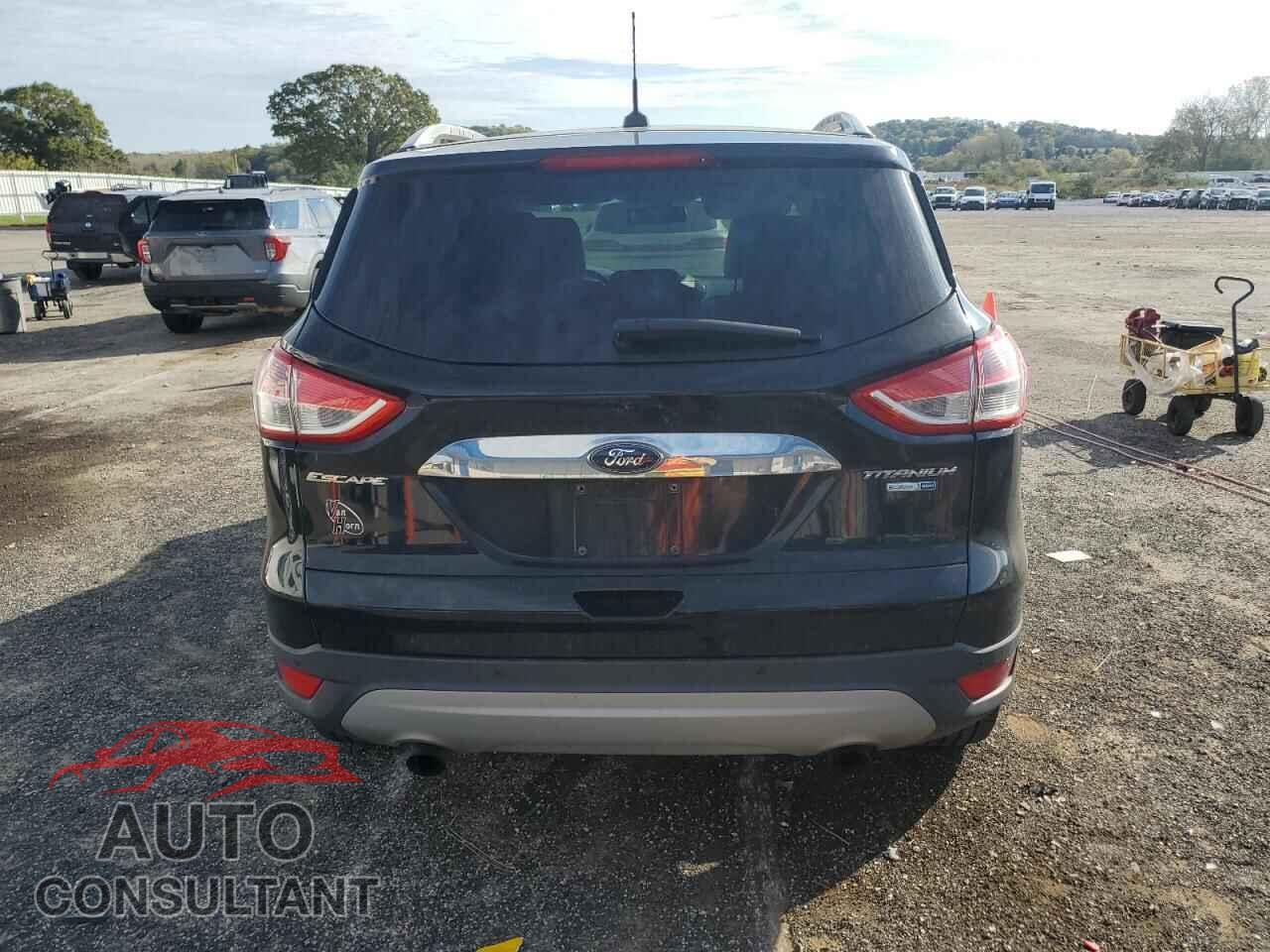 FORD ESCAPE 2016 - 1FMCU9J96GUA17161