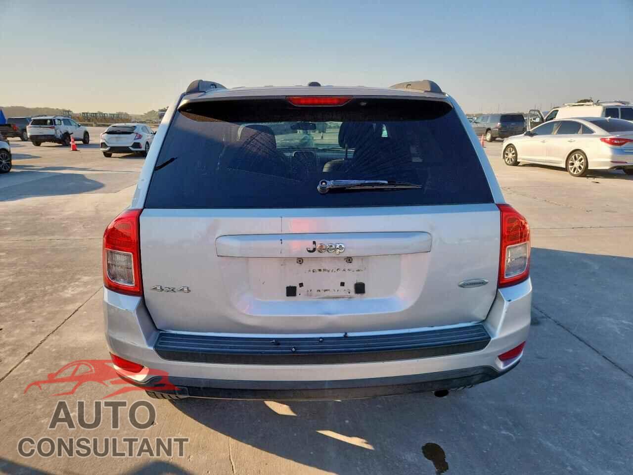 JEEP COMPASS 2011 - 1J4NF1FB5BD271774