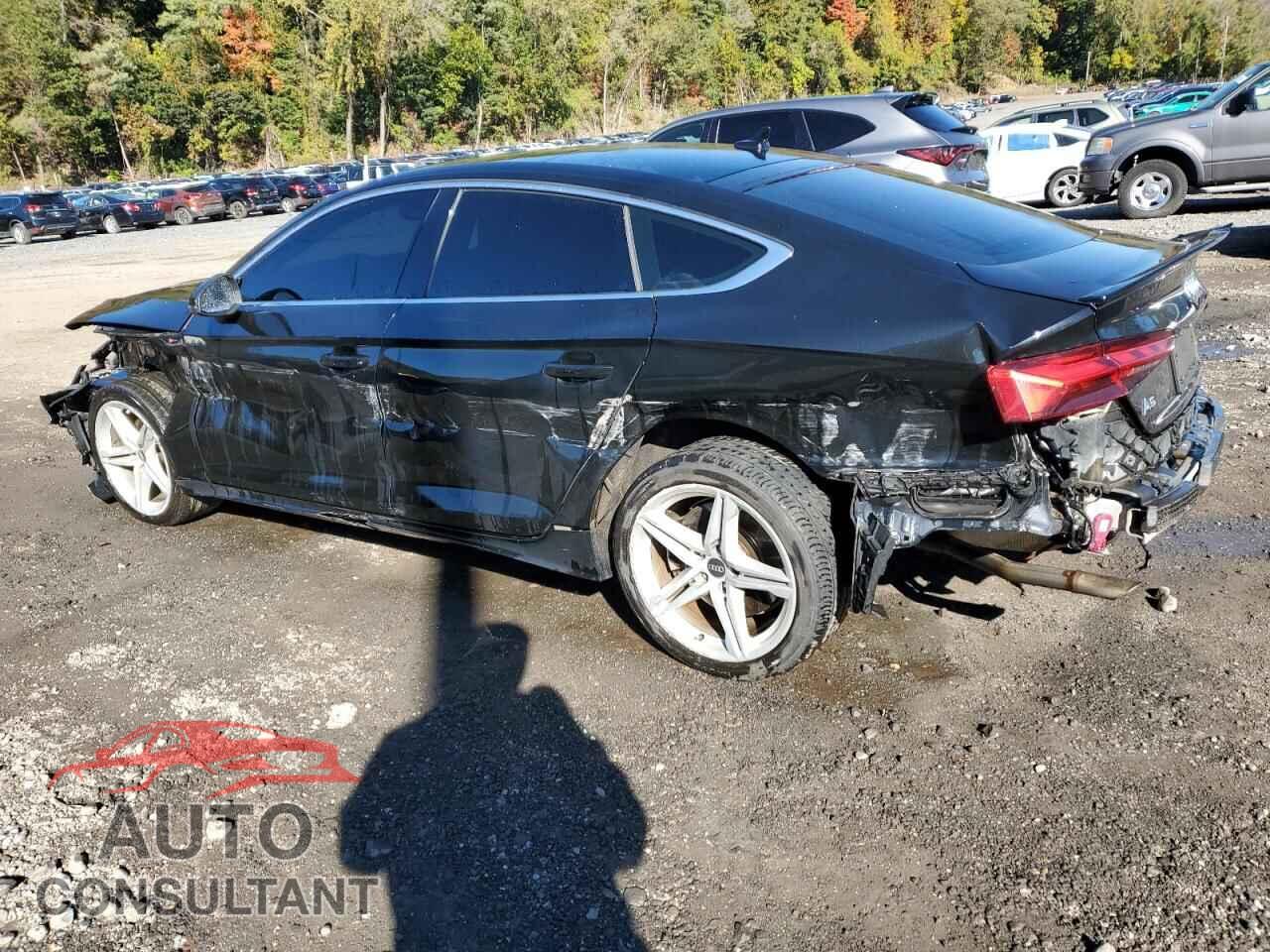 AUDI A5 2022 - WAUDACF52NA012927