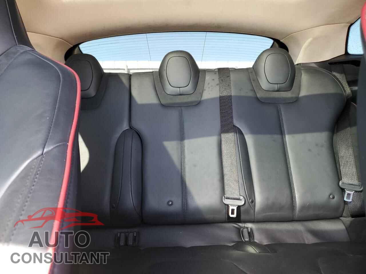 TESLA MODEL S 2013 - 5YJSA1CN6DFP24656