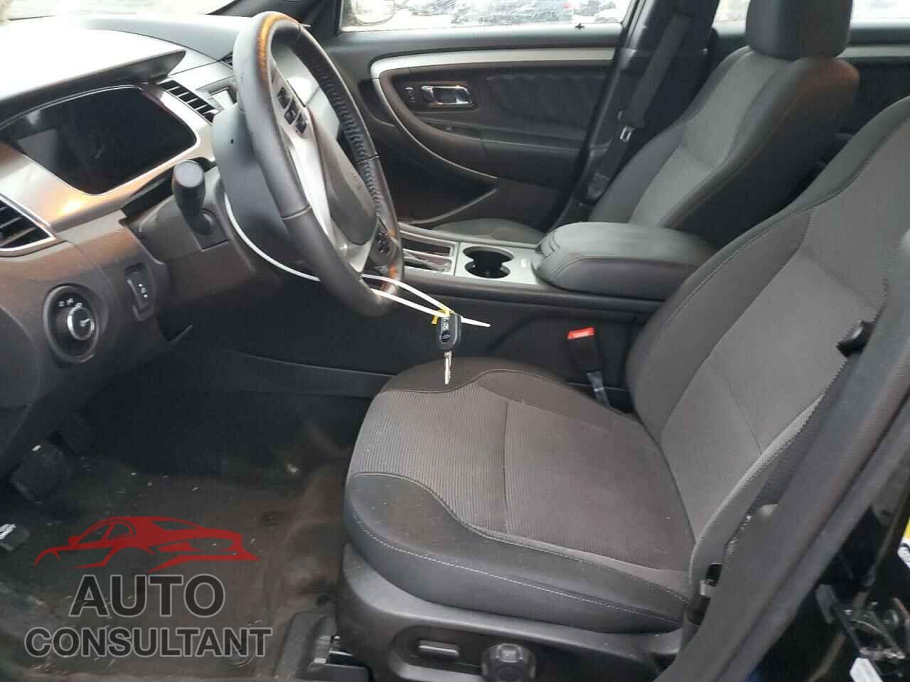 FORD TAURUS 2018 - 1FAHP2E84JG137434