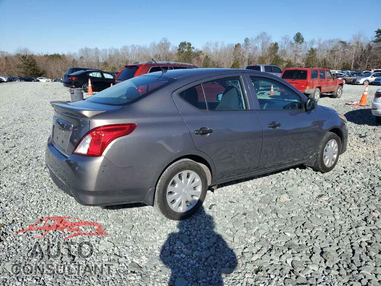 NISSAN VERSA 2017 - 3N1CN7AP3HL862245