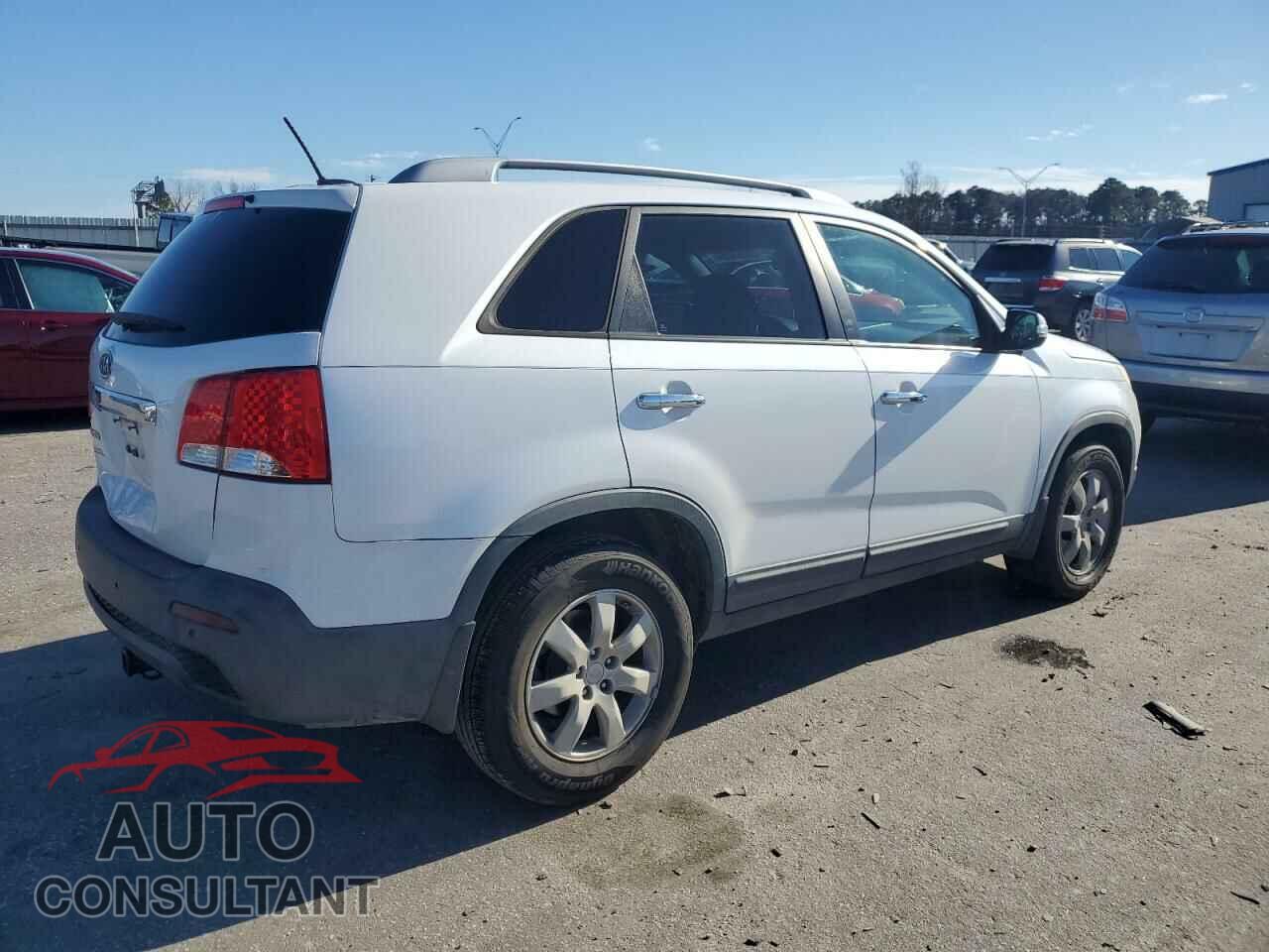KIA SORENTO 2011 - 5XYKT4A13BG098467