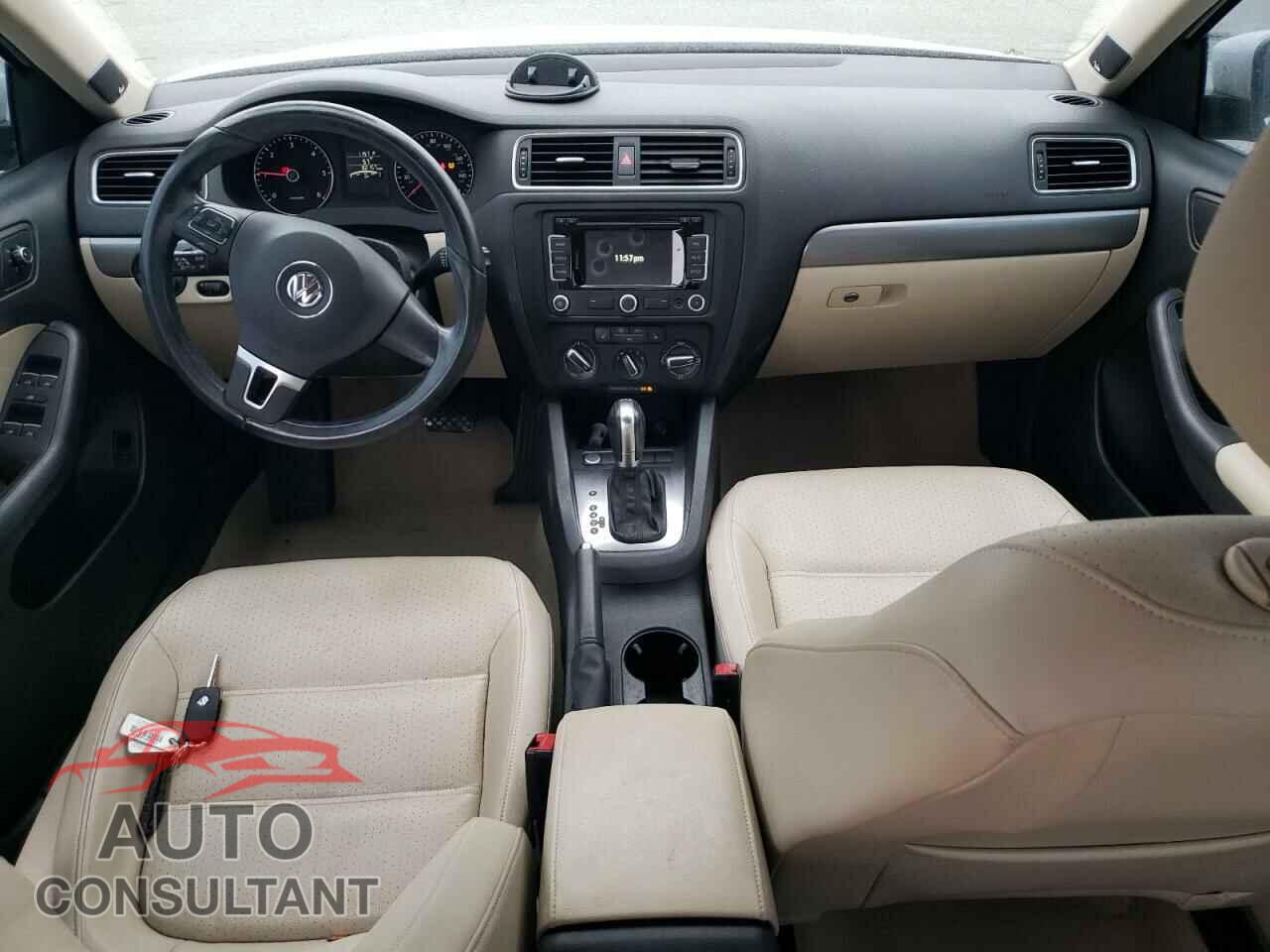VOLKSWAGEN JETTA 2014 - 3VWLL7AJ8EM433426