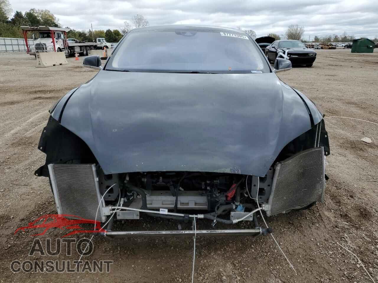 TESLA MODEL S 2014 - 5YJSA1S13EFP64841