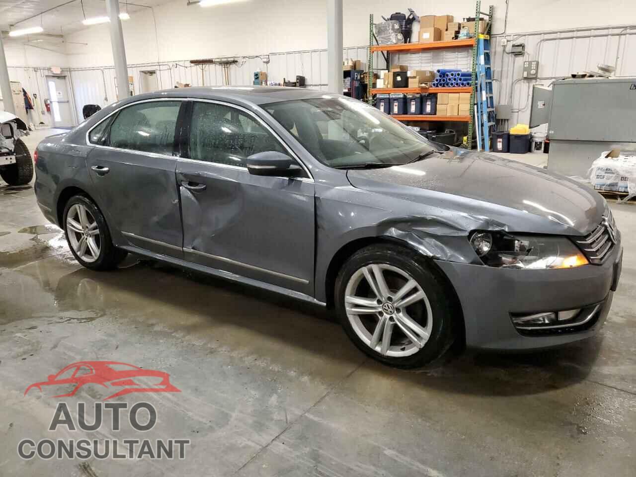 VOLKSWAGEN PASSAT 2013 - 1VWCN7A30DC139806