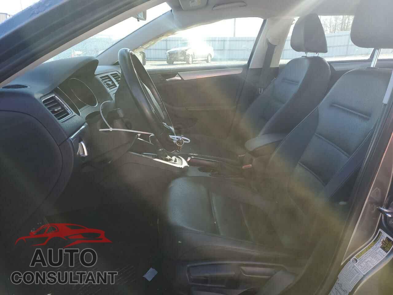 VOLKSWAGEN JETTA 2017 - 3VWDB7AJ0HM293321