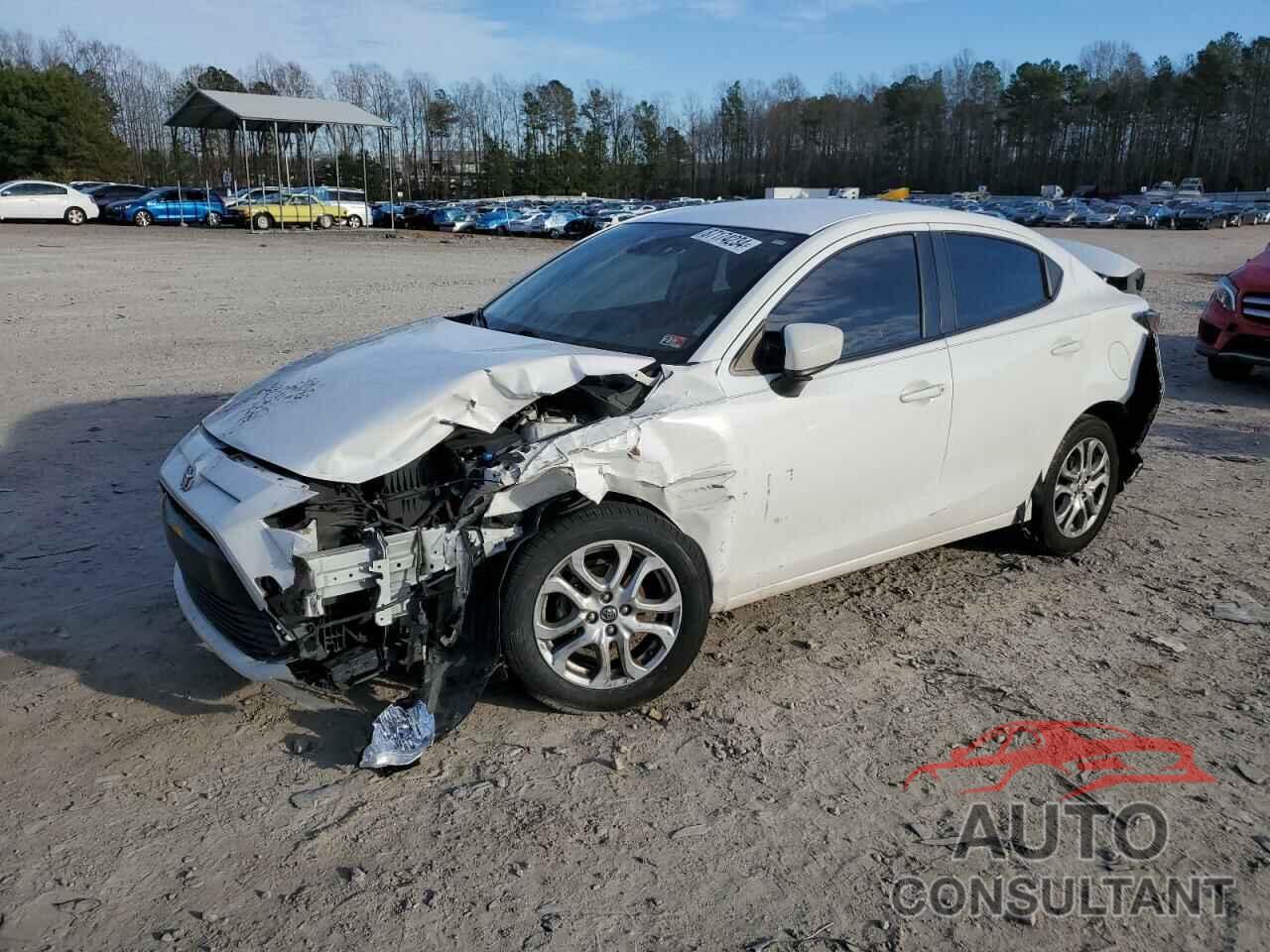 TOYOTA YARIS 2017 - 3MYDLBYV4HY182731