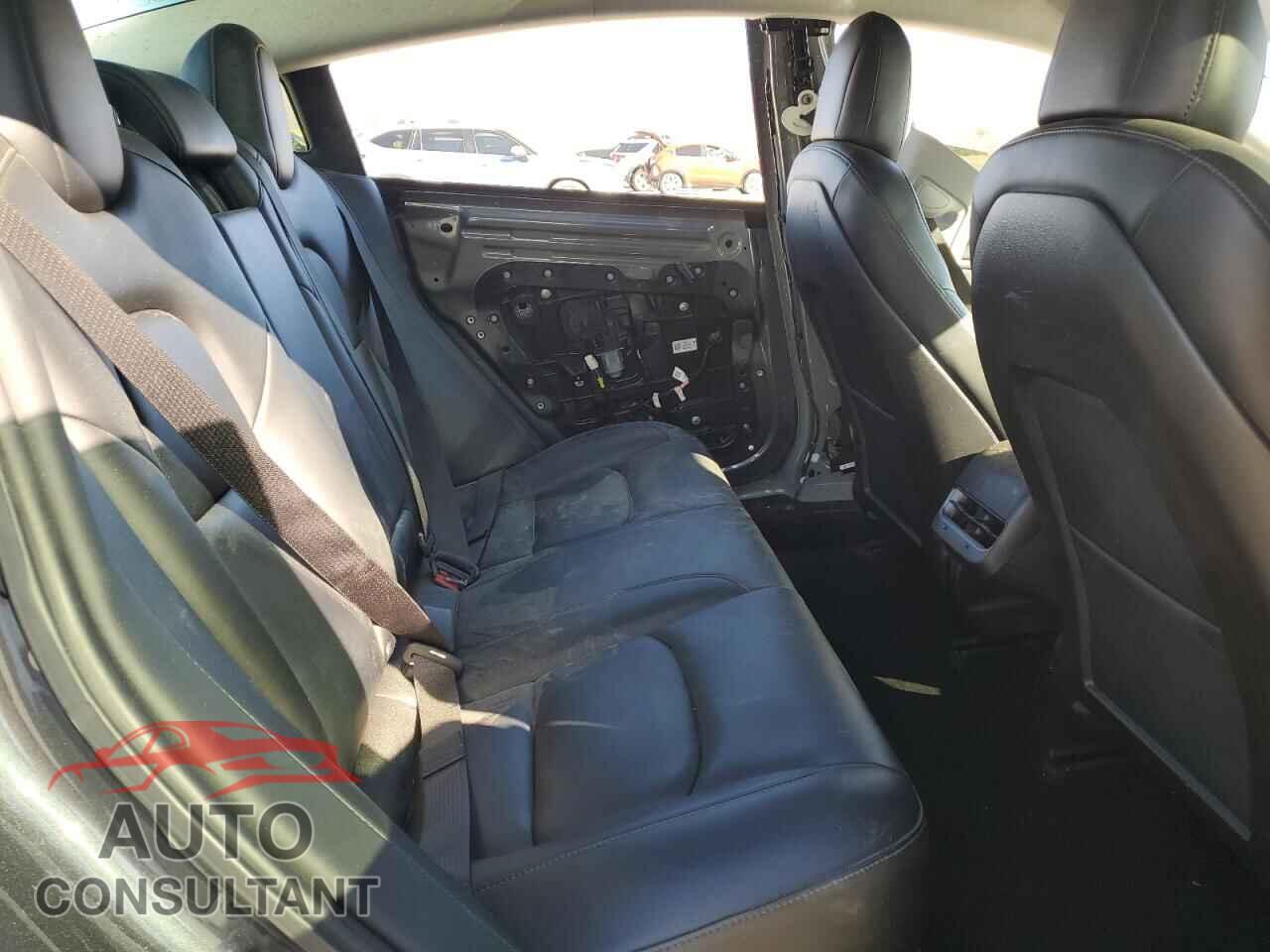 TESLA MODEL 3 2019 - 5YJ3E1EA1KF307235
