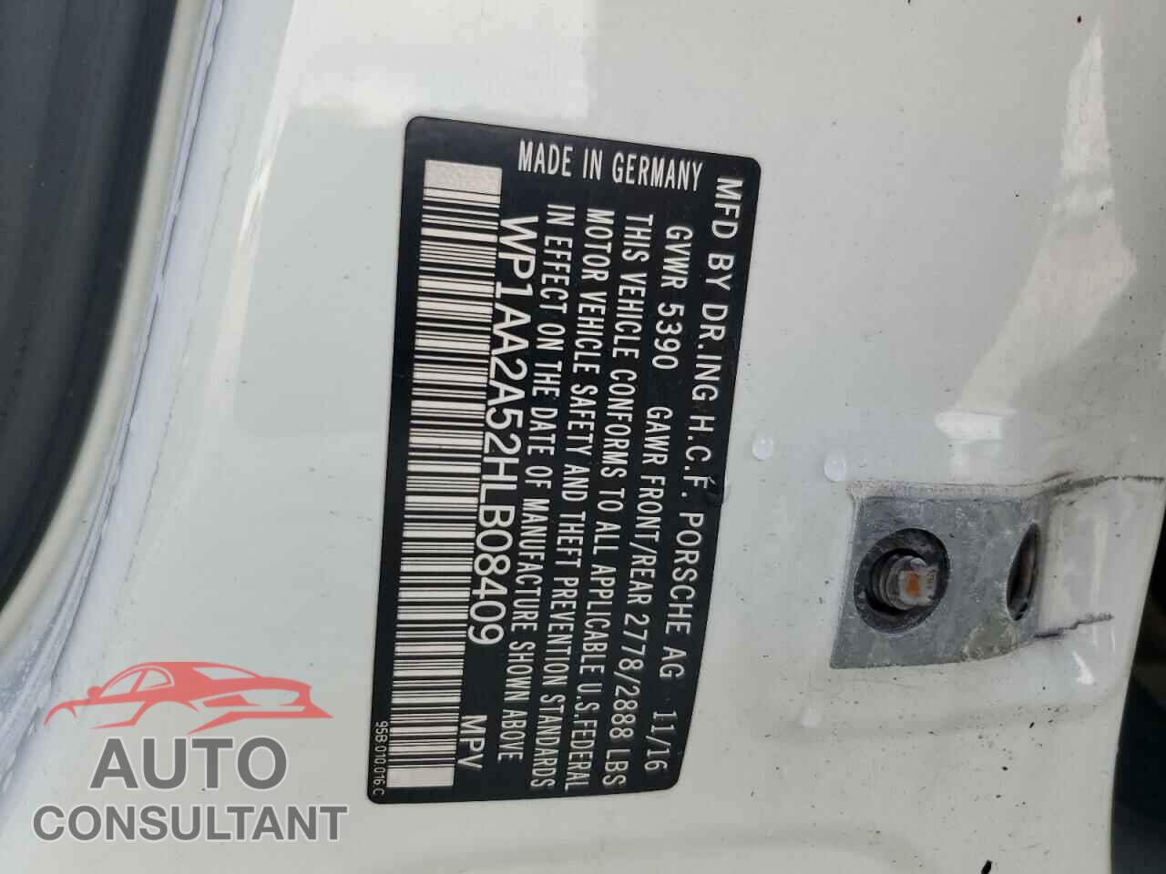 PORSCHE MACAN 2017 - WP1AA2A52HLB08409