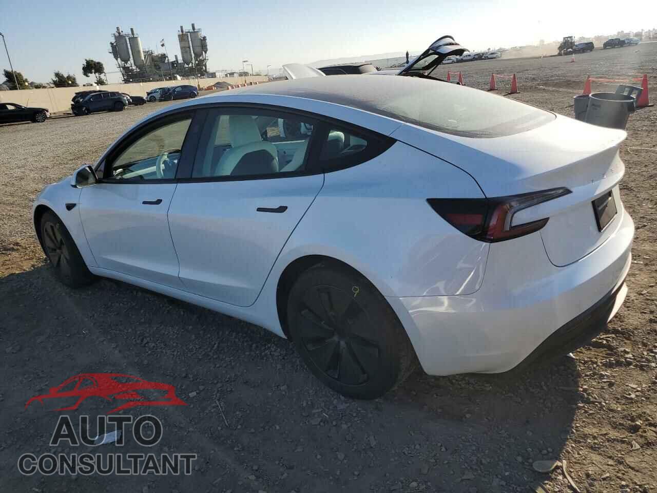 TESLA MODEL 3 2024 - 5YJ3E1EA4RF795493