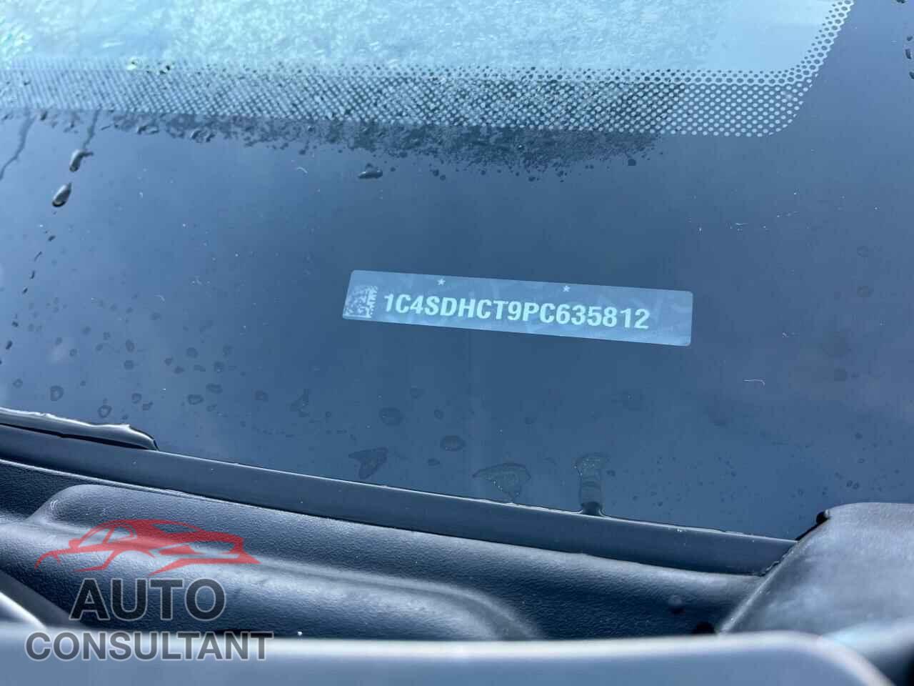 DODGE DURANGO 2023 - 1C4SDHCT9PC635812