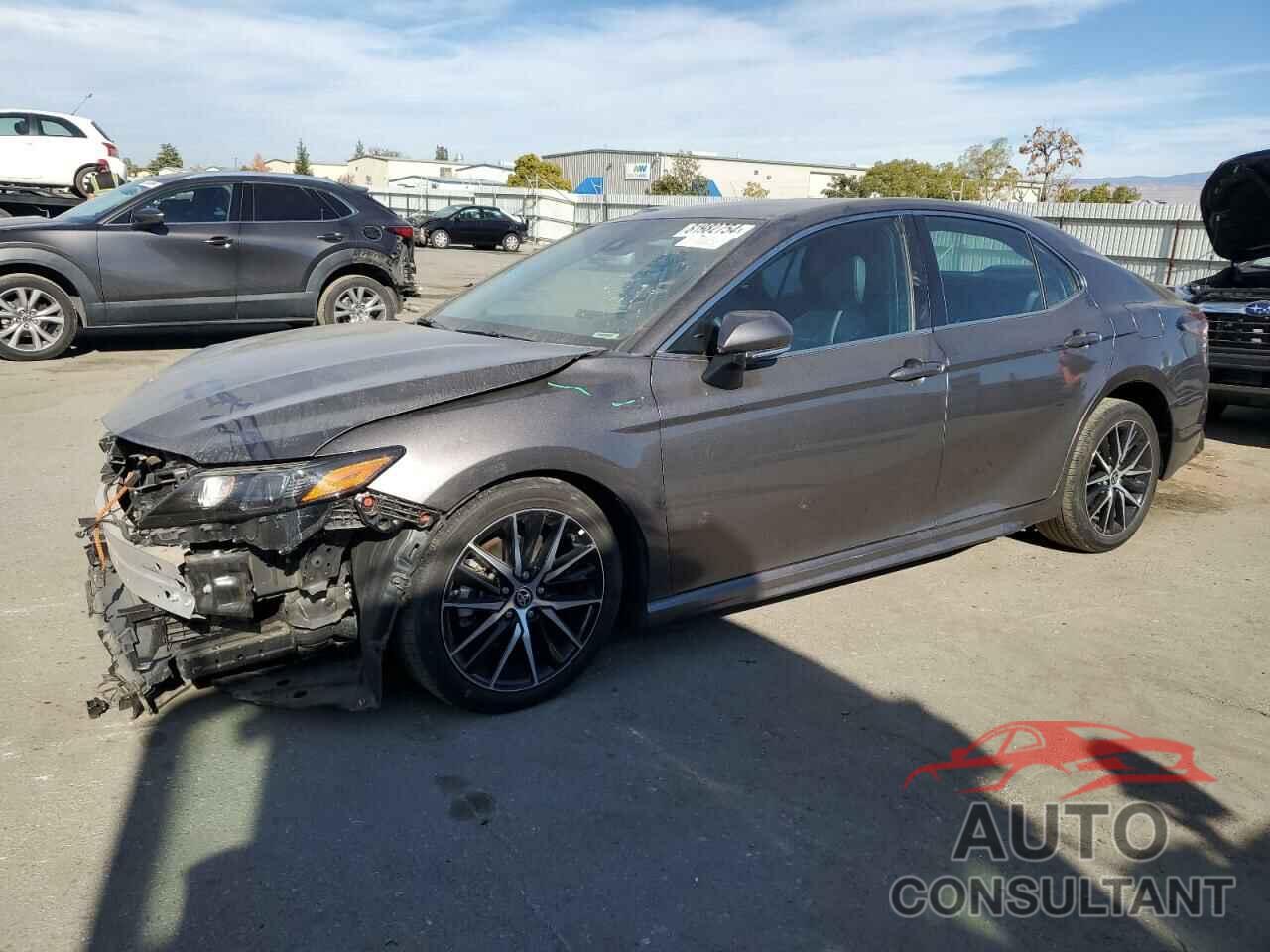 TOYOTA CAMRY 2022 - 4T1T11AK7NU701114