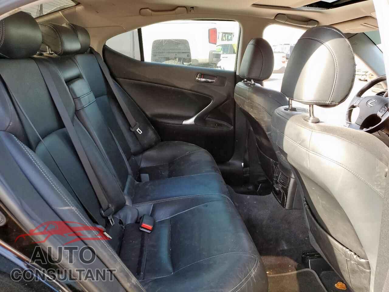 LEXUS IS 2012 - JTHBF5C21C2102285