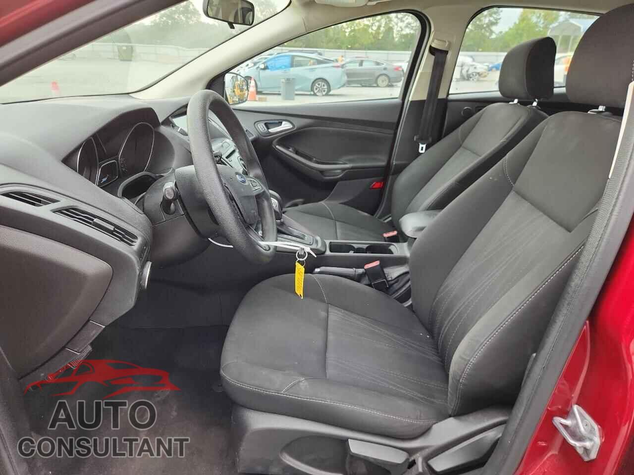 FORD FOCUS 2017 - 1FADP3M2XHL312059