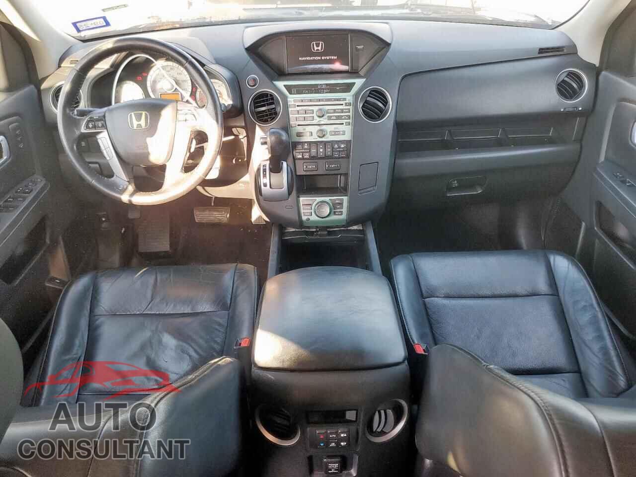 HONDA PILOT 2011 - 5FNYF4H96BB025422