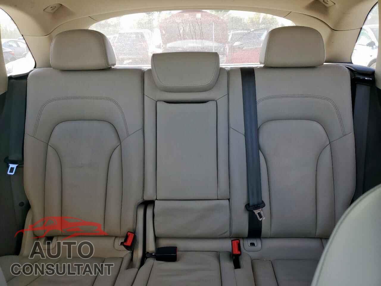 AUDI Q5 2012 - WA1LFAFP6CA044177